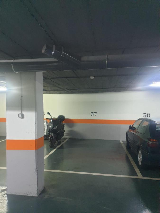 Nuevo! 2 Hab, Bano Doble, Garaje, Metro A 200m Apartamento *